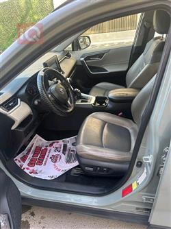 تۆیۆتا ڕاڤ 4